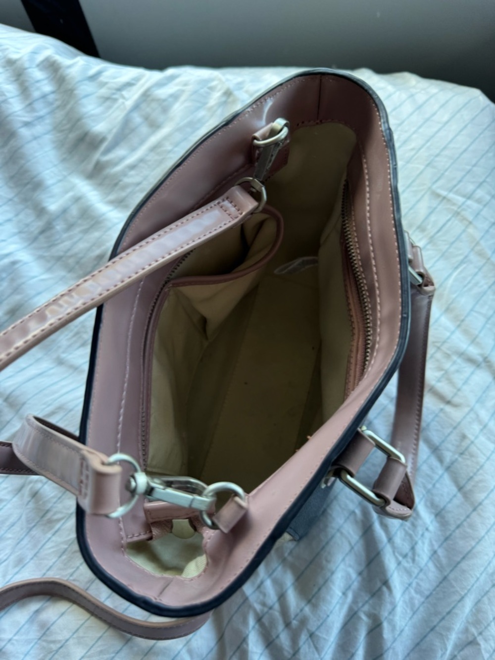 BCBGMAXAZRIA Colorblock Tote Bag in Navy, Beige & Dusty pink - Picture 4 of 5
